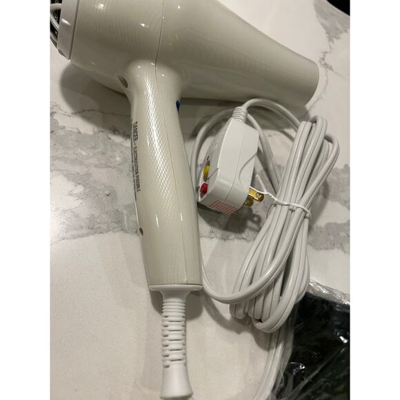 Rusk W8less 2000 Watt Ceramic & Tourmaline Hair Dryer Professional Blow Dryer - Picture 6 of 9